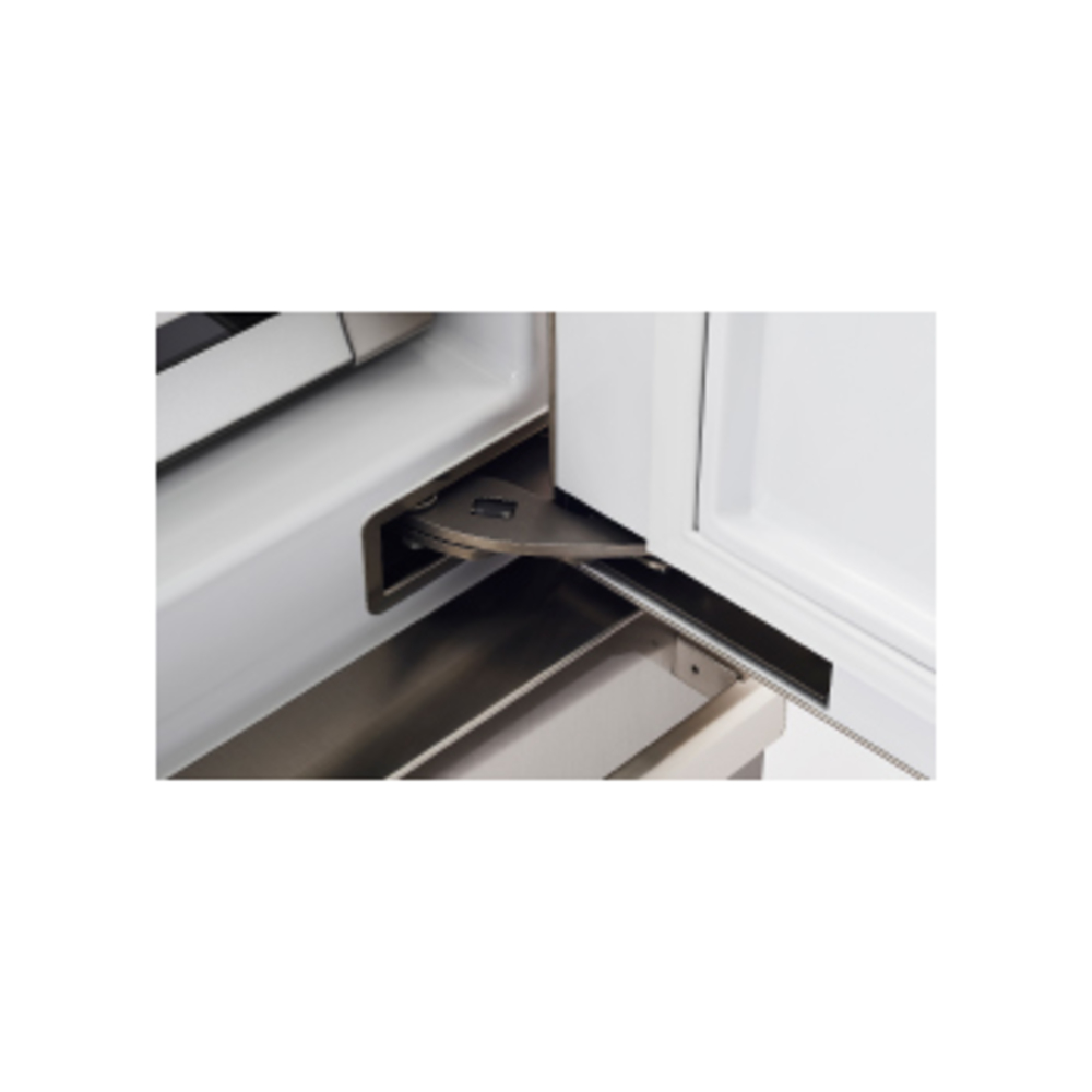 Bertazzoni-REF36BMBIPRT-hinge view