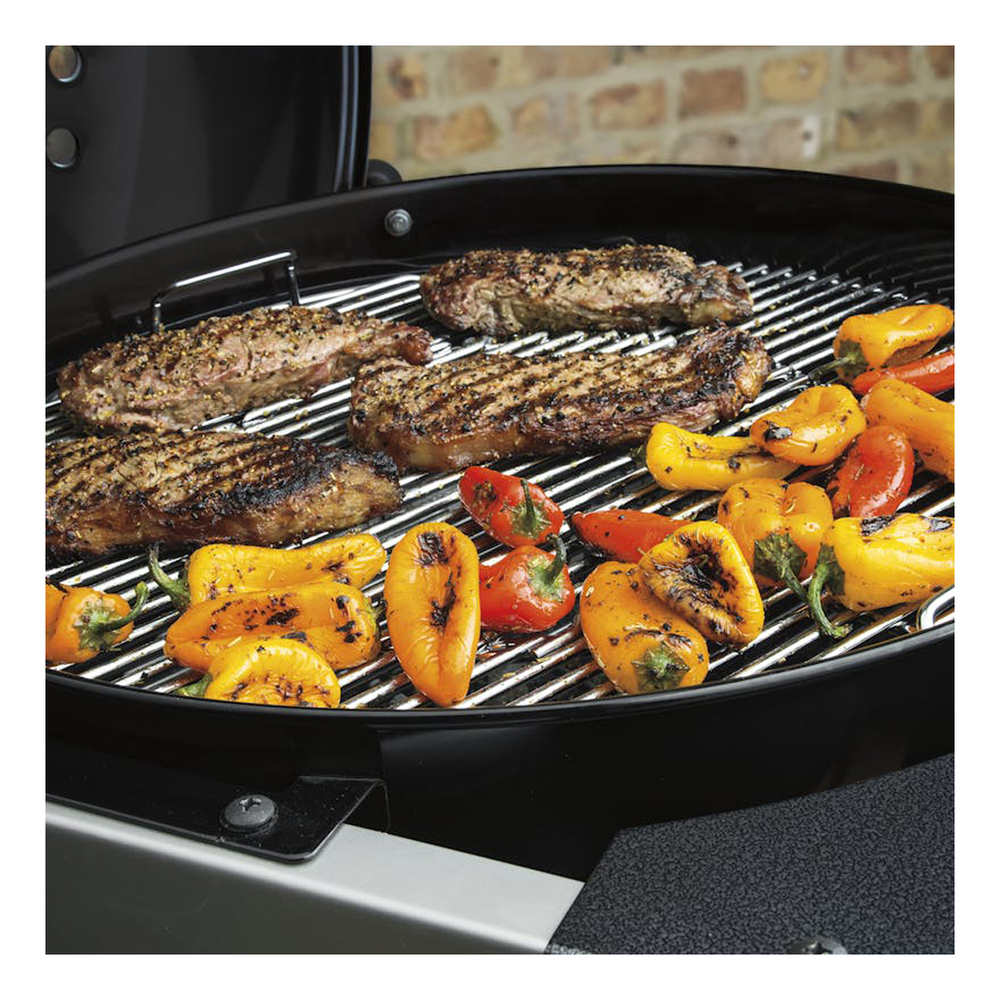 Weber-15501001-cooking grill view