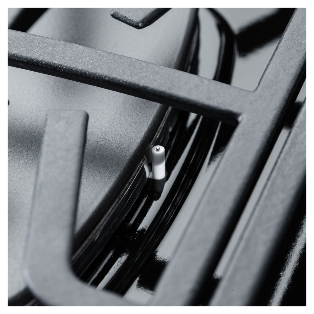 Viking-RVDR33025BCSLP-SureSpark™ Ignition System
